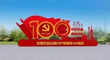 布莱德利·库珀公开恋情,和吉吉浪漫牵手,气场走出十丈风